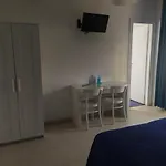 Barnet House Lamezia * 라메지아 테르메