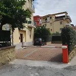아파트 Barnet House Lamezia