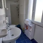 Barnet House Lamezia * 라메지아 테르메