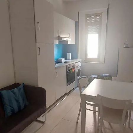 Lägenhet Barnet House Lamezia