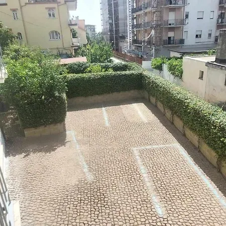 Barnet House Lamezia