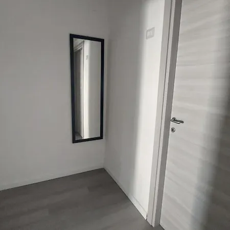Barnet House Lamezia شقة