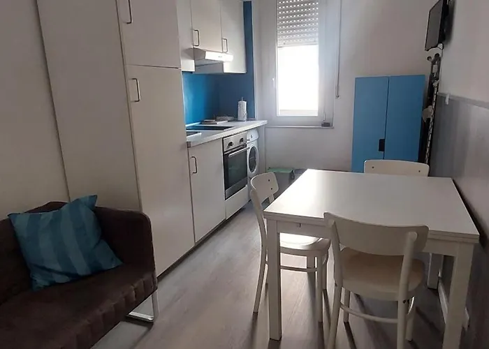 Barnet House Lamezia 拉默齐亚泰尔默